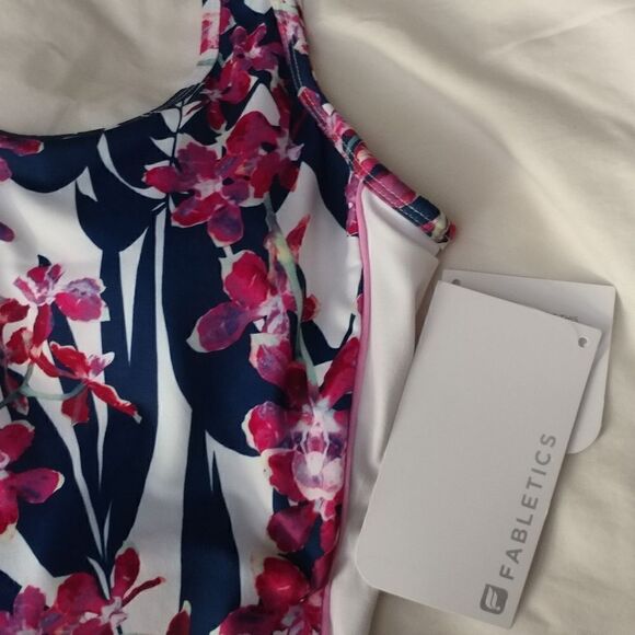 Fabletics Sports Bra - Picture 2 of 6